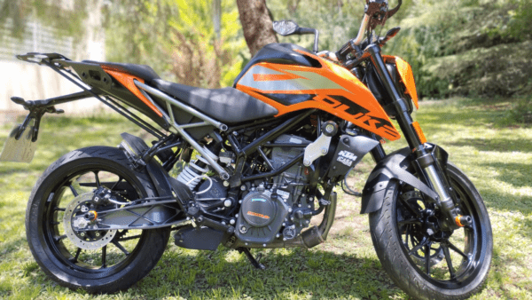 KTM Duke 200 NG - 2024 2023 Negro - Imagen 3