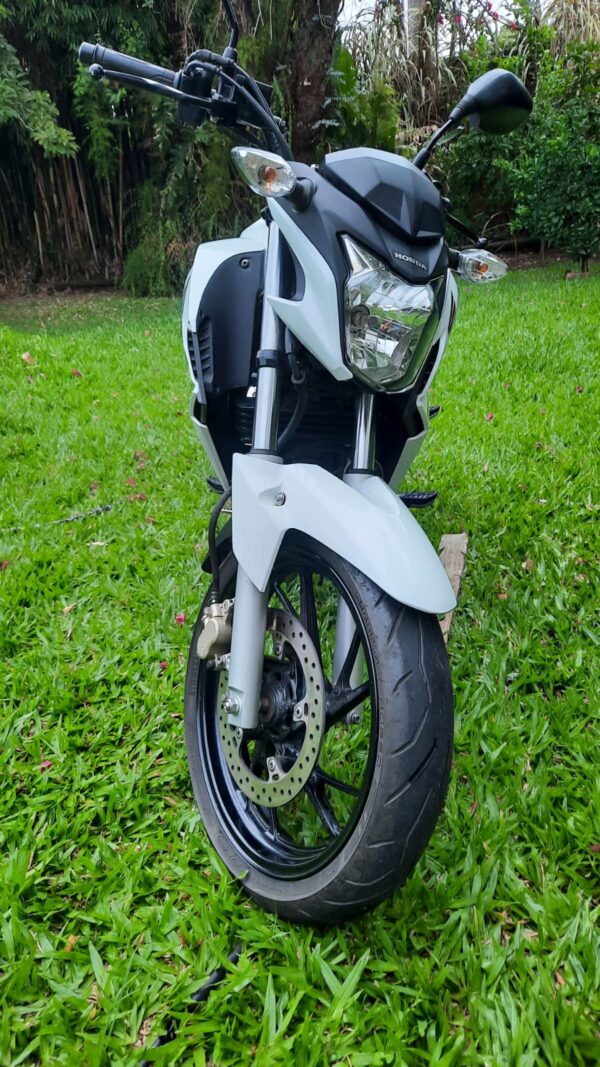 Honda Twister 250 2018 Blanco - Imagen 3
