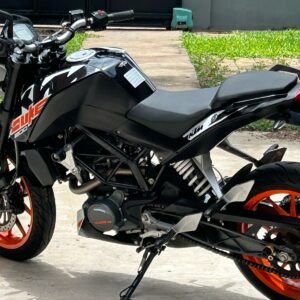ktm duke 200 2023 Negro: imagen 4