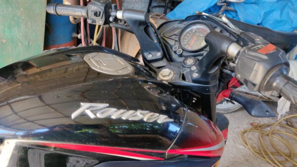 Bajaj Rouser 200 Ns 2017 Negro - Imagen 2