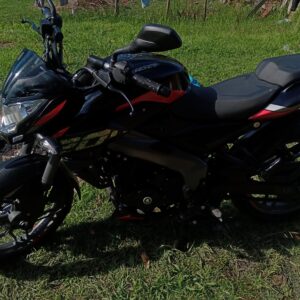 Rouser  2025 2023 Negro: imagen 3