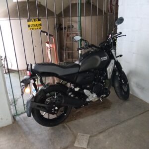 YAMAHA fzx 150 cc 2023 Negro: imagen 3