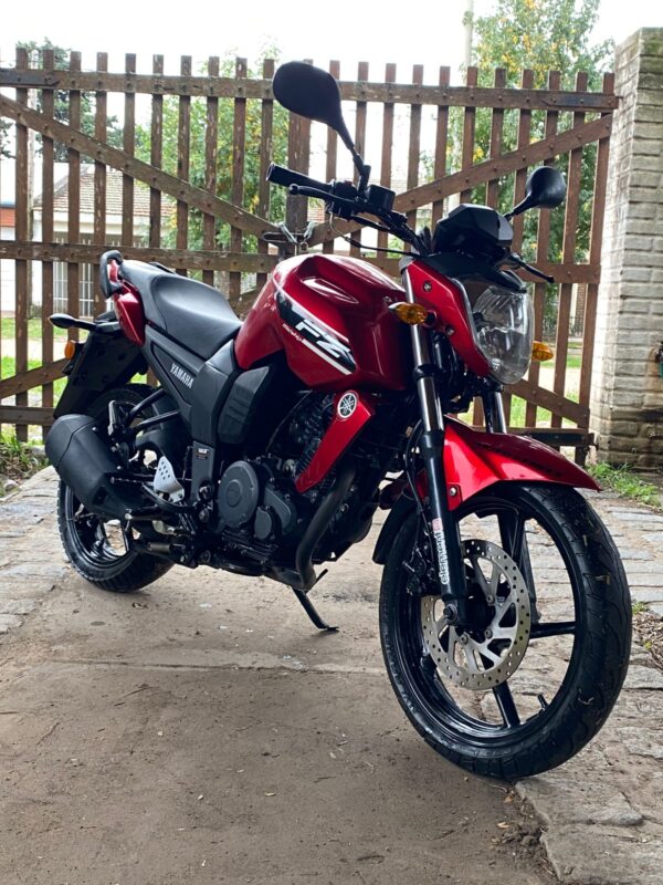 Yamaha Fz16 2015 Rojo