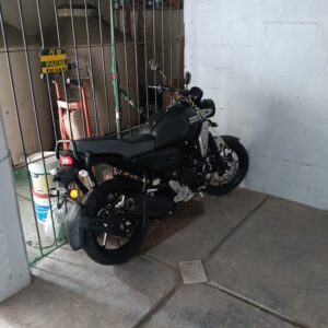 YAMAHA fzx 150 cc 2023 Negro: imagen 4