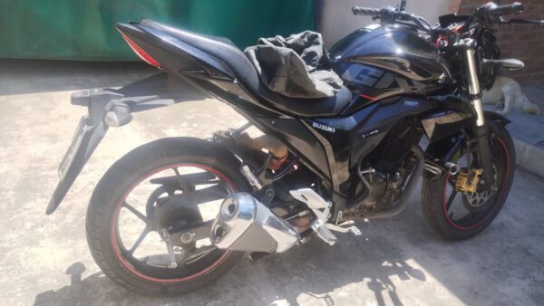 Suzuki gixxer 2019 2019 Negro - Imagen 5