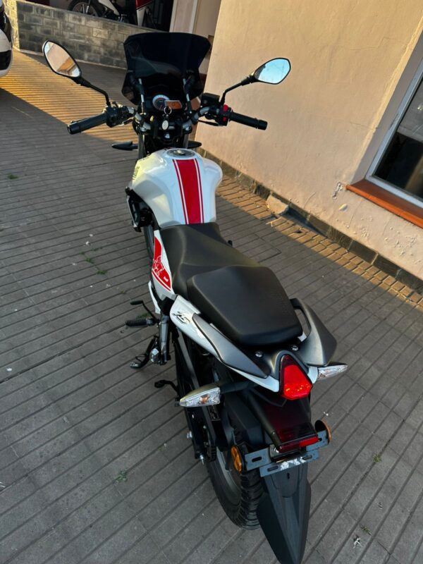 Benelli  Tnt 15, 150 cc 2022 Blanco - Imagen 5