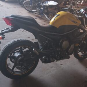 Yamaha FZ6N 2019 Amarillo: imagen 2