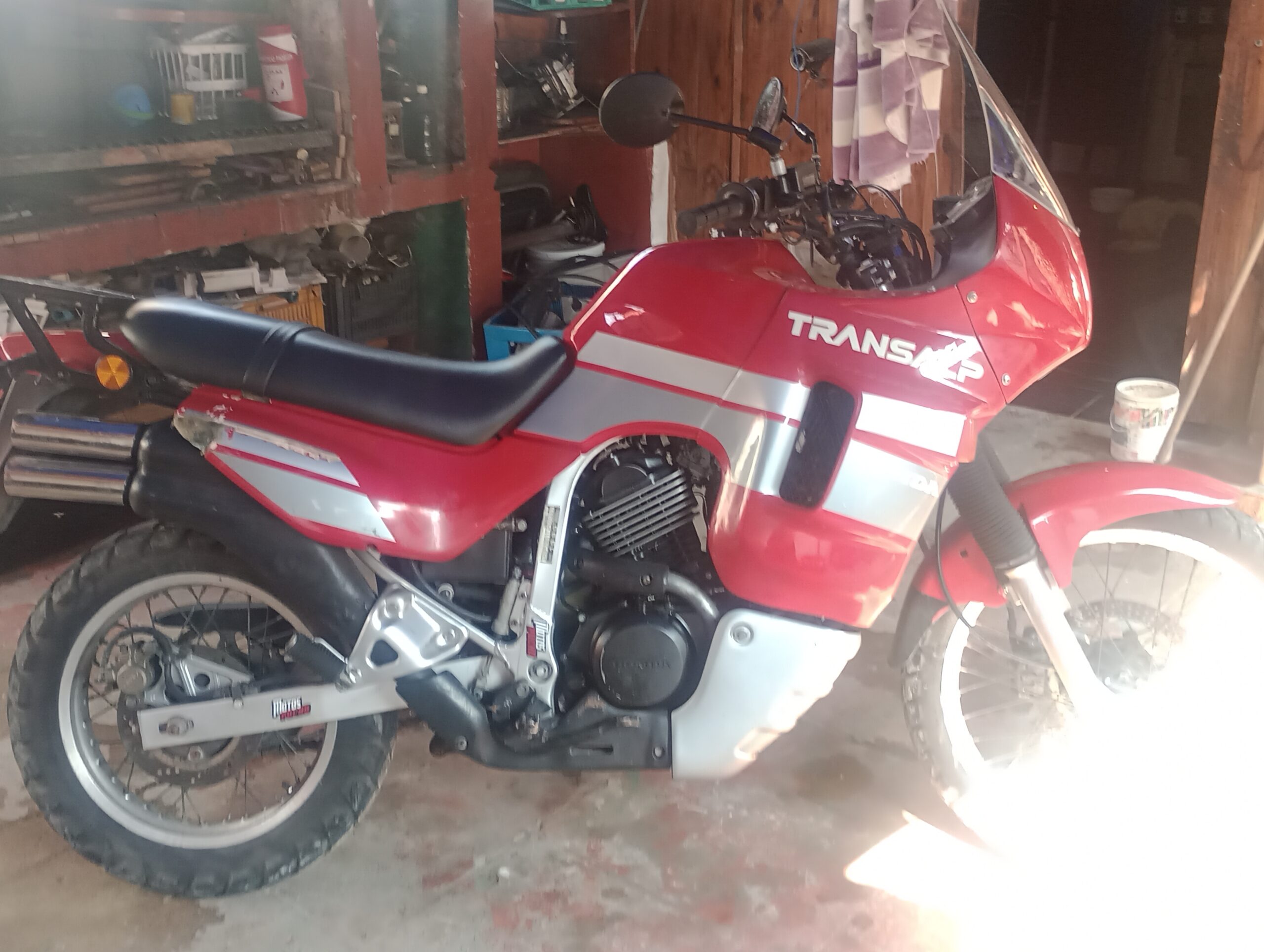 Honda Transalp 600 1990 Rojo: imagen 4