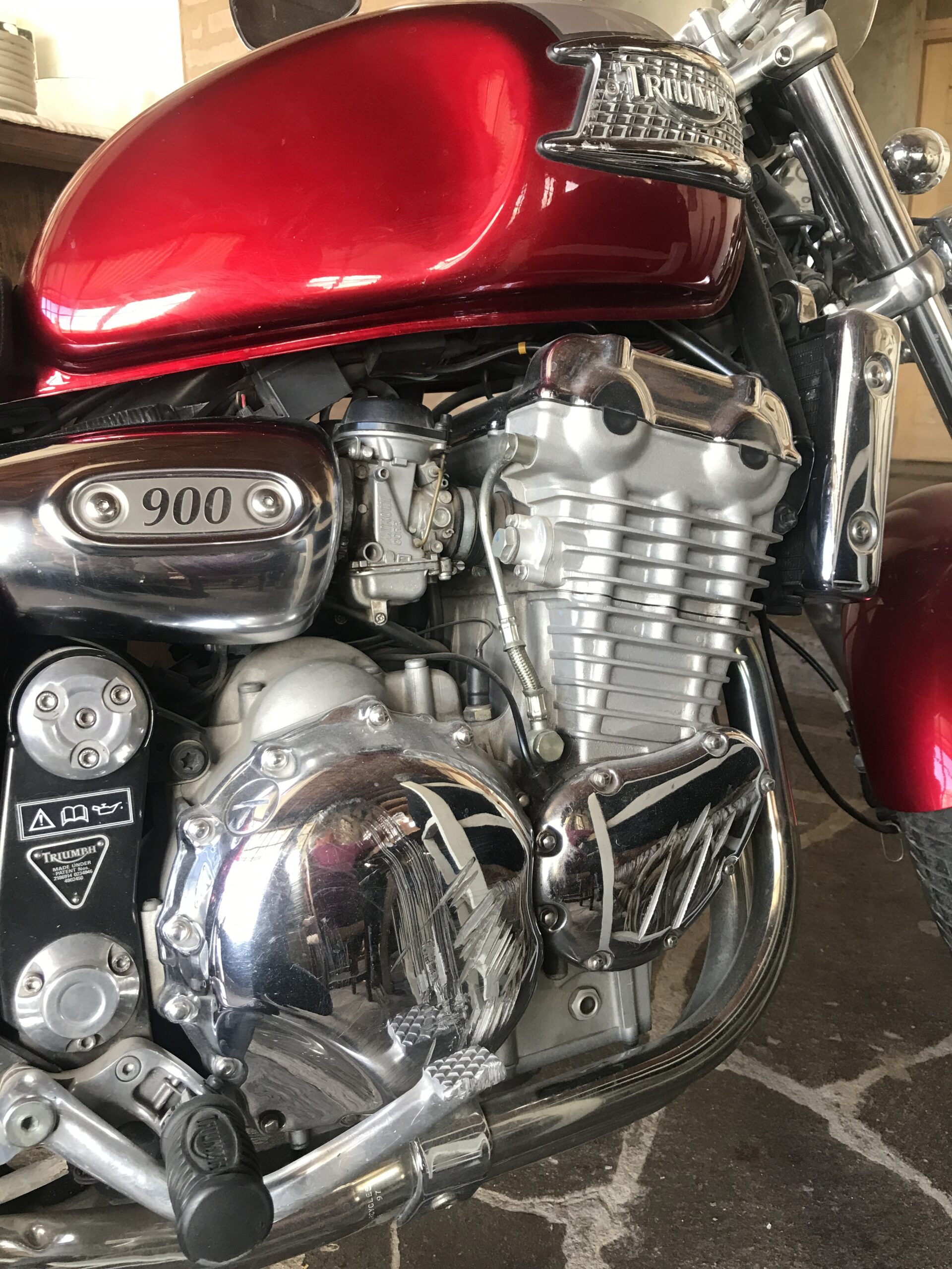 Triumph 900 Thunderbird 2000 Rojo: imagen 4