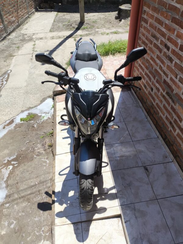 Bajaj Rouser NS 200 2020 Blanco