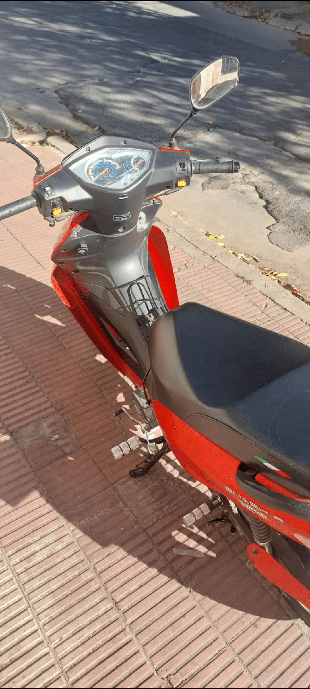 Gilera Smash 2023 Rojo: imagen 5
