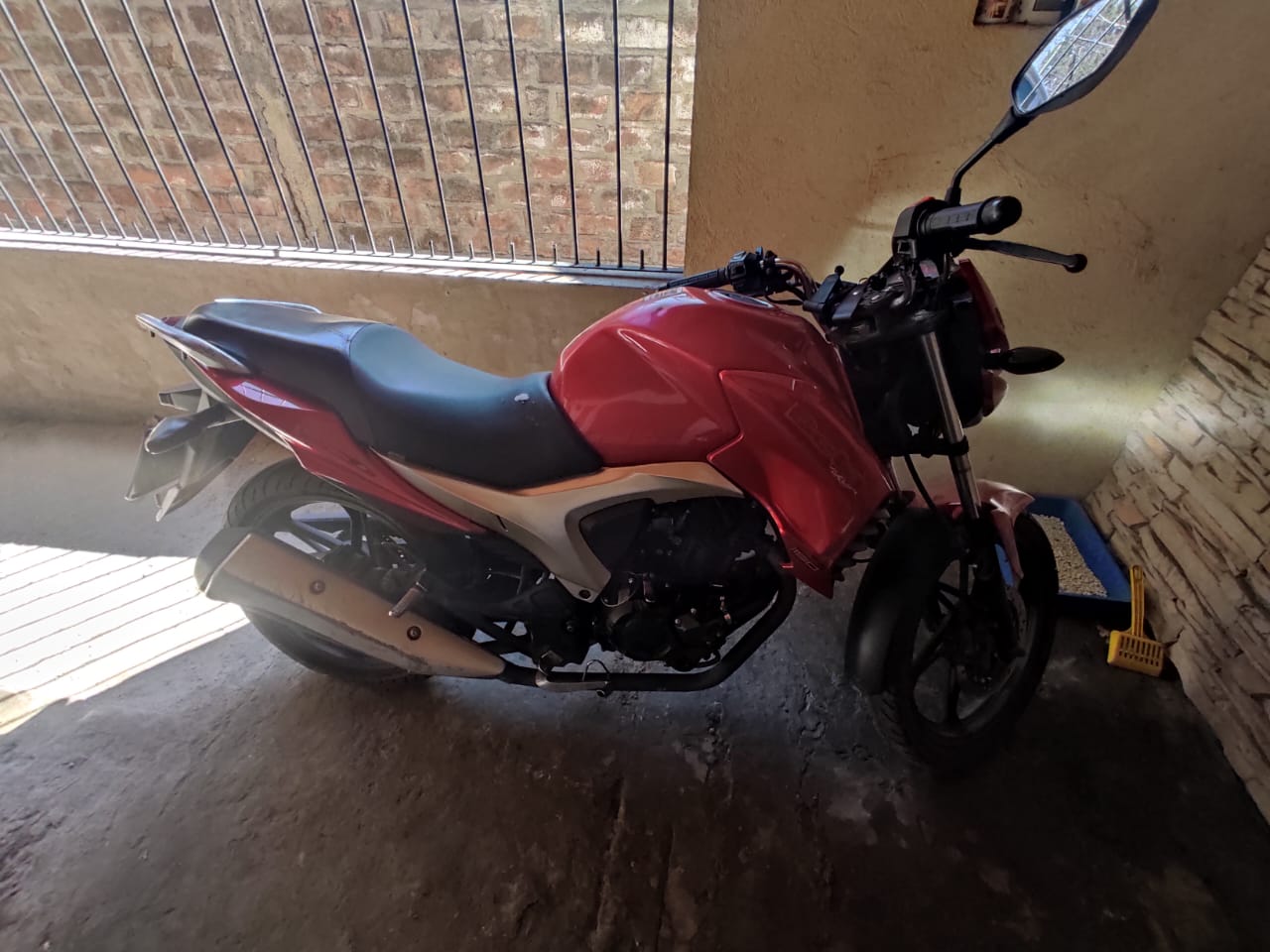 Beta Akvo 150 2017 Rojo: imagen 1