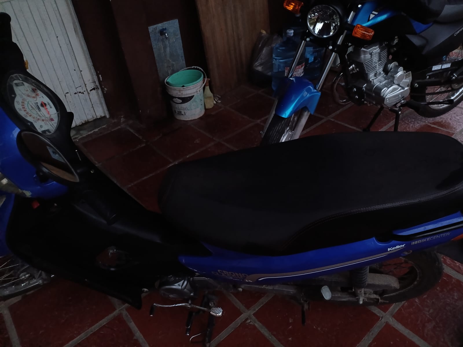 Keller Chronos 110 2023 Azul: imagen 4