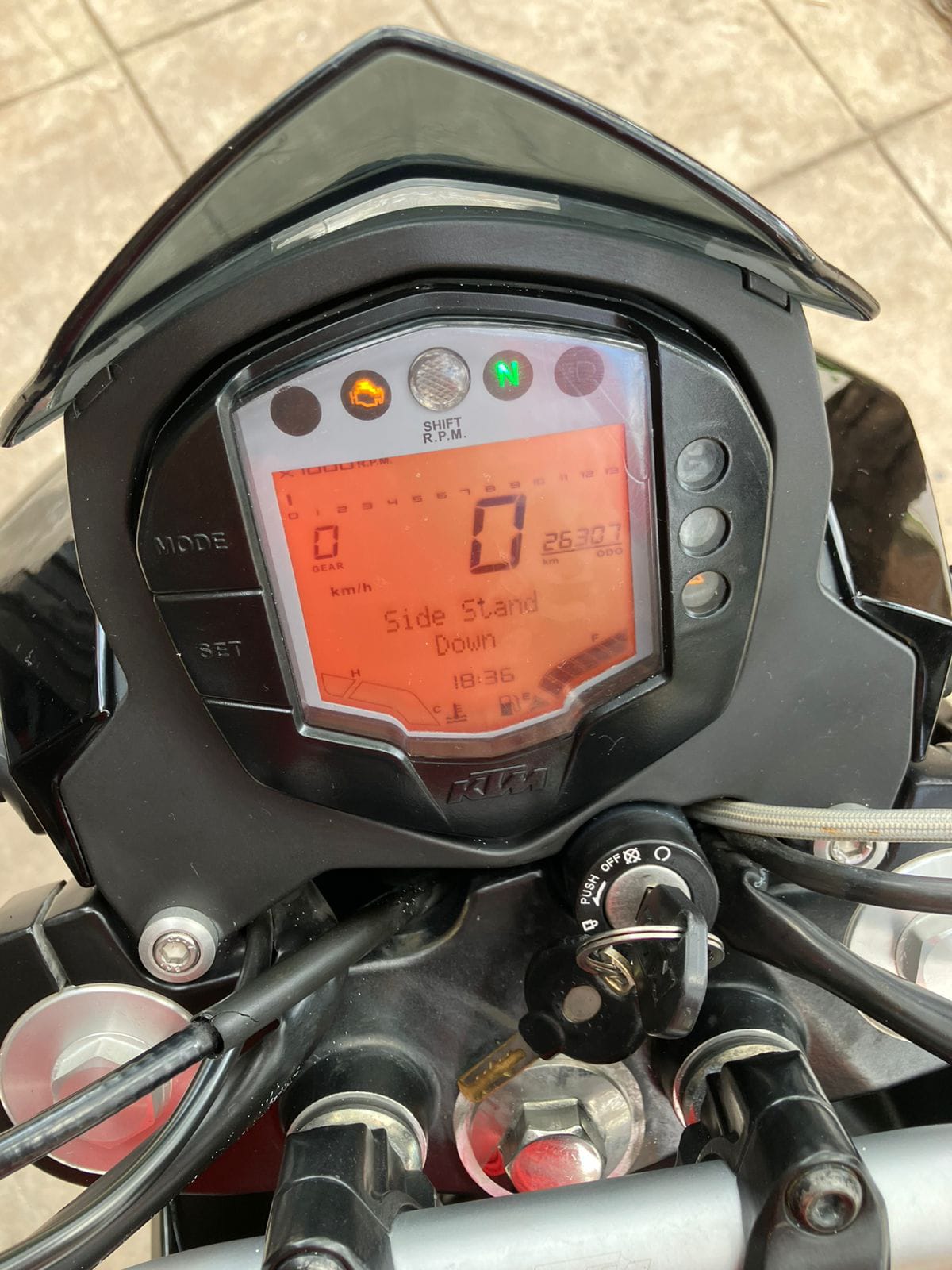 Ktm Duke 200 2020 Negro: imagen 4