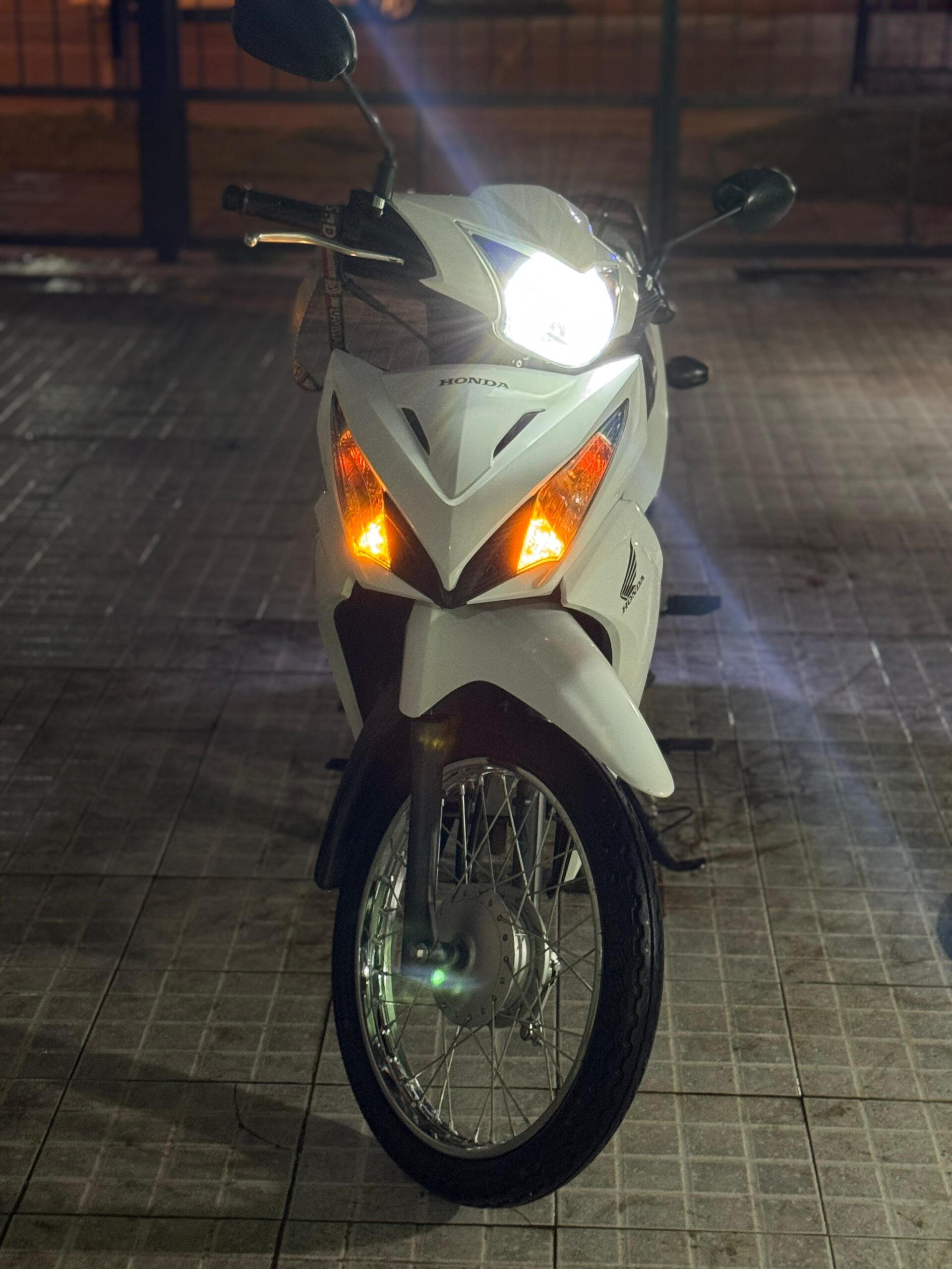 Honda wave 2023 Blanco: imagen 1