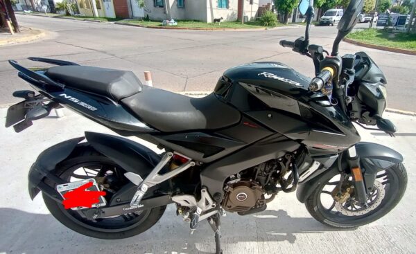 Bajaj Rouser NS200 2015 Negro