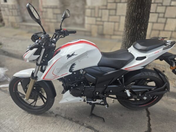 TVS APACHE RTR 200  2023 Blanco