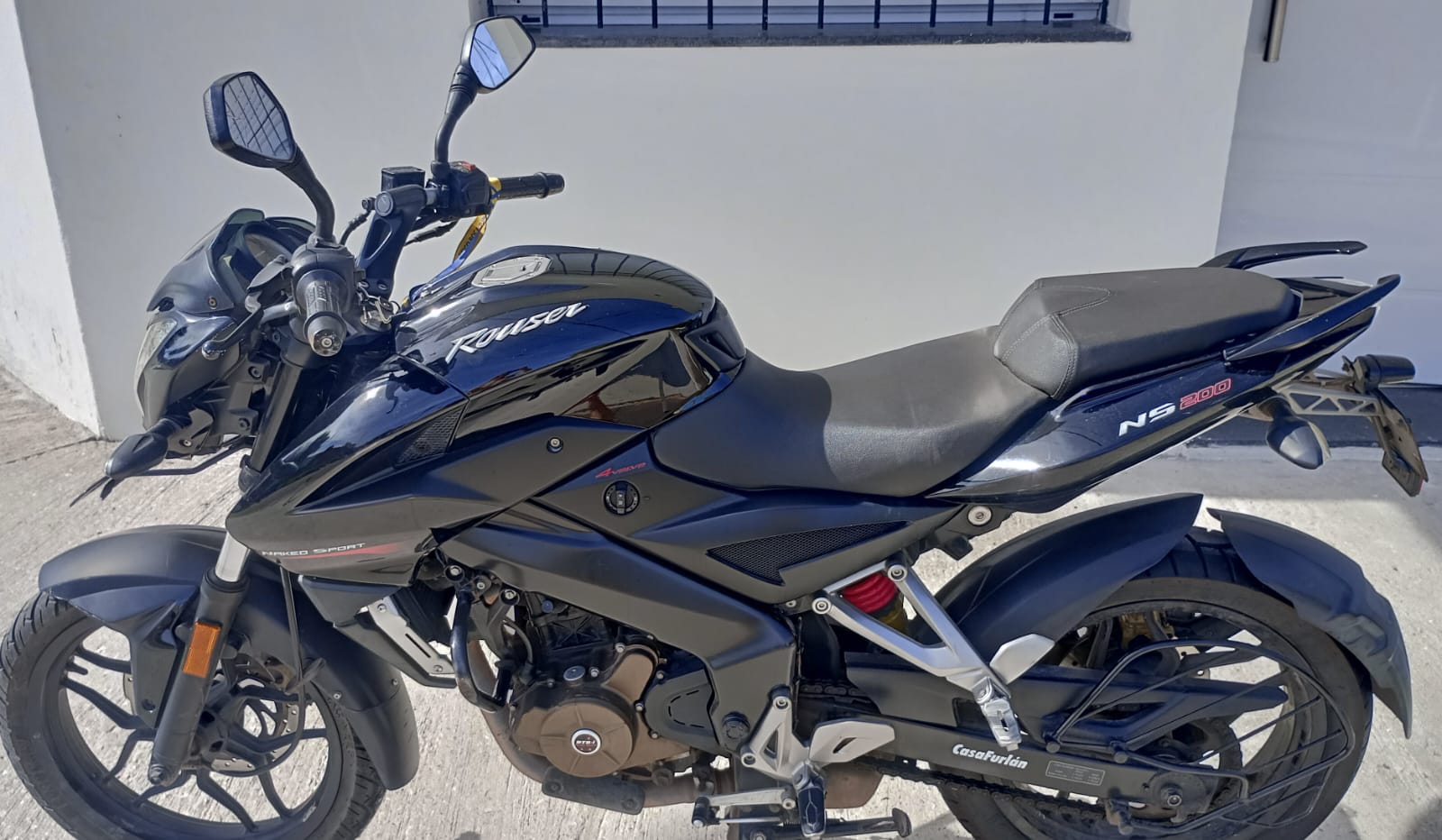 Bajaj Rouser NS200 2015 Negro: imagen 1