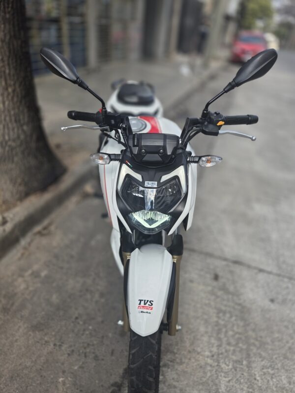 TVS APACHE RTR 200  2023 Blanco