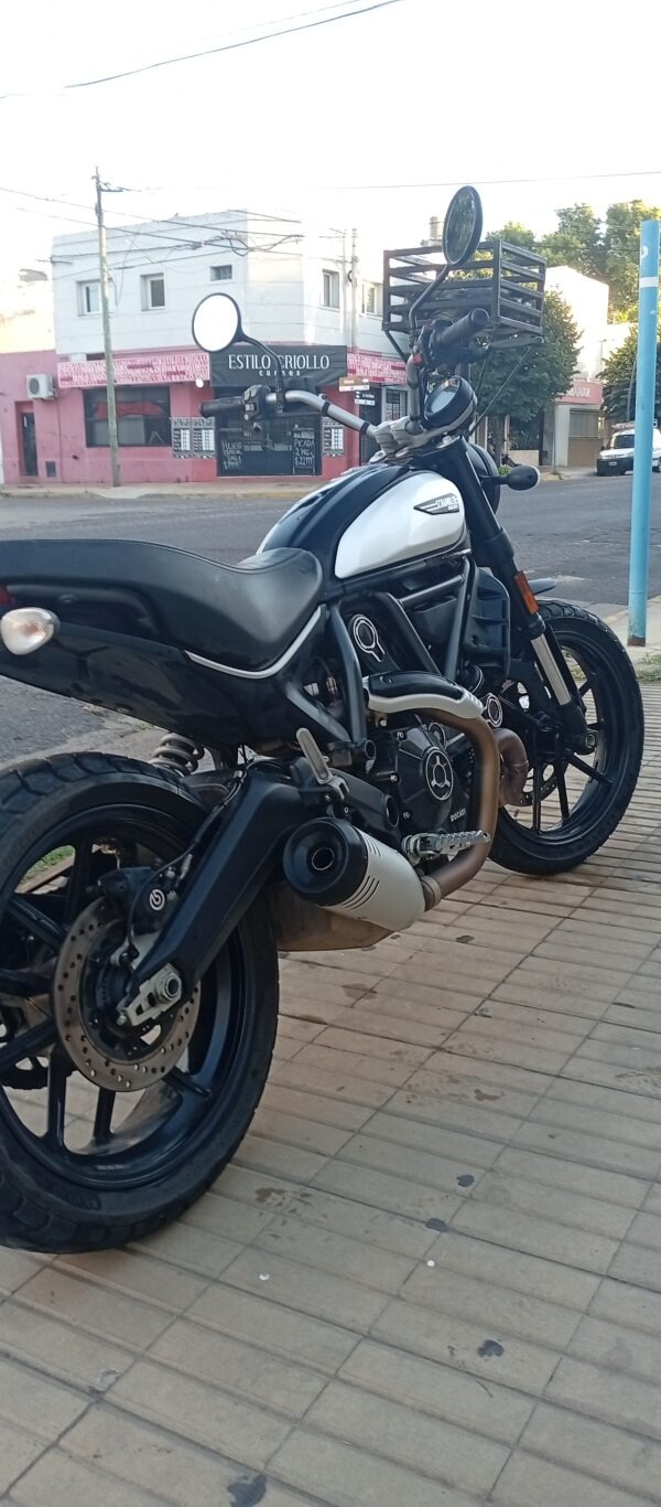 Ducati Scrambler Icon Dark