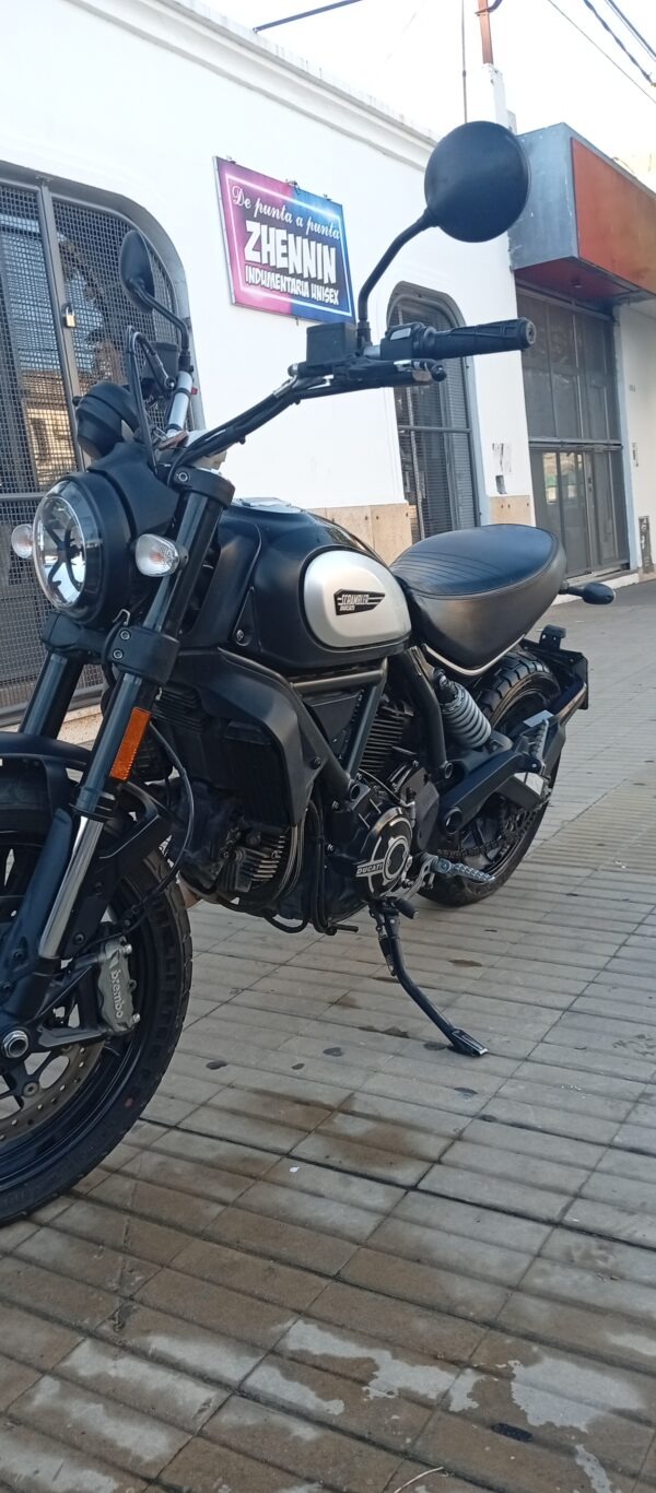 Ducati Scrambler Icon Dark
