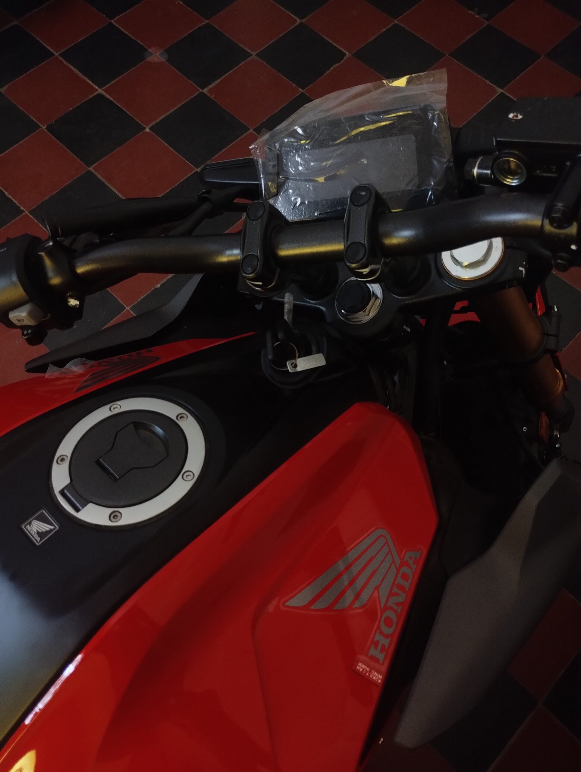 Honda Cb300r Twister 2023 Rojo: imagen 4