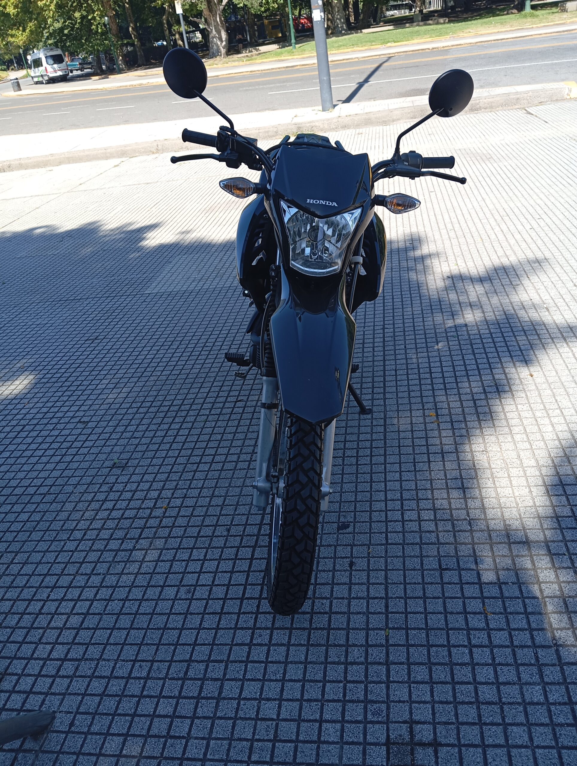Honda  XR190 L 2023 Negro: imagen 3