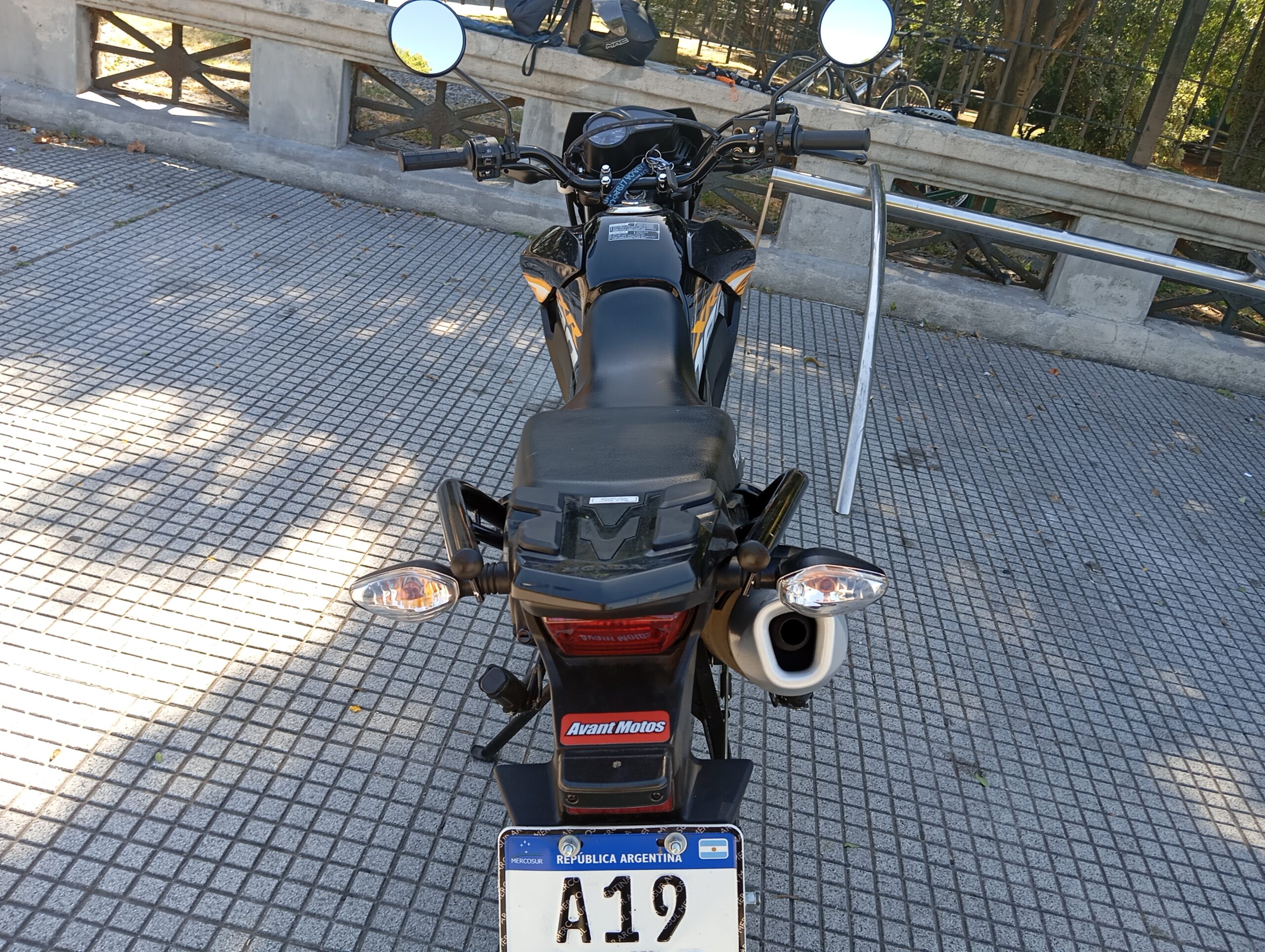 Honda  XR190 L 2023 Negro: imagen 4
