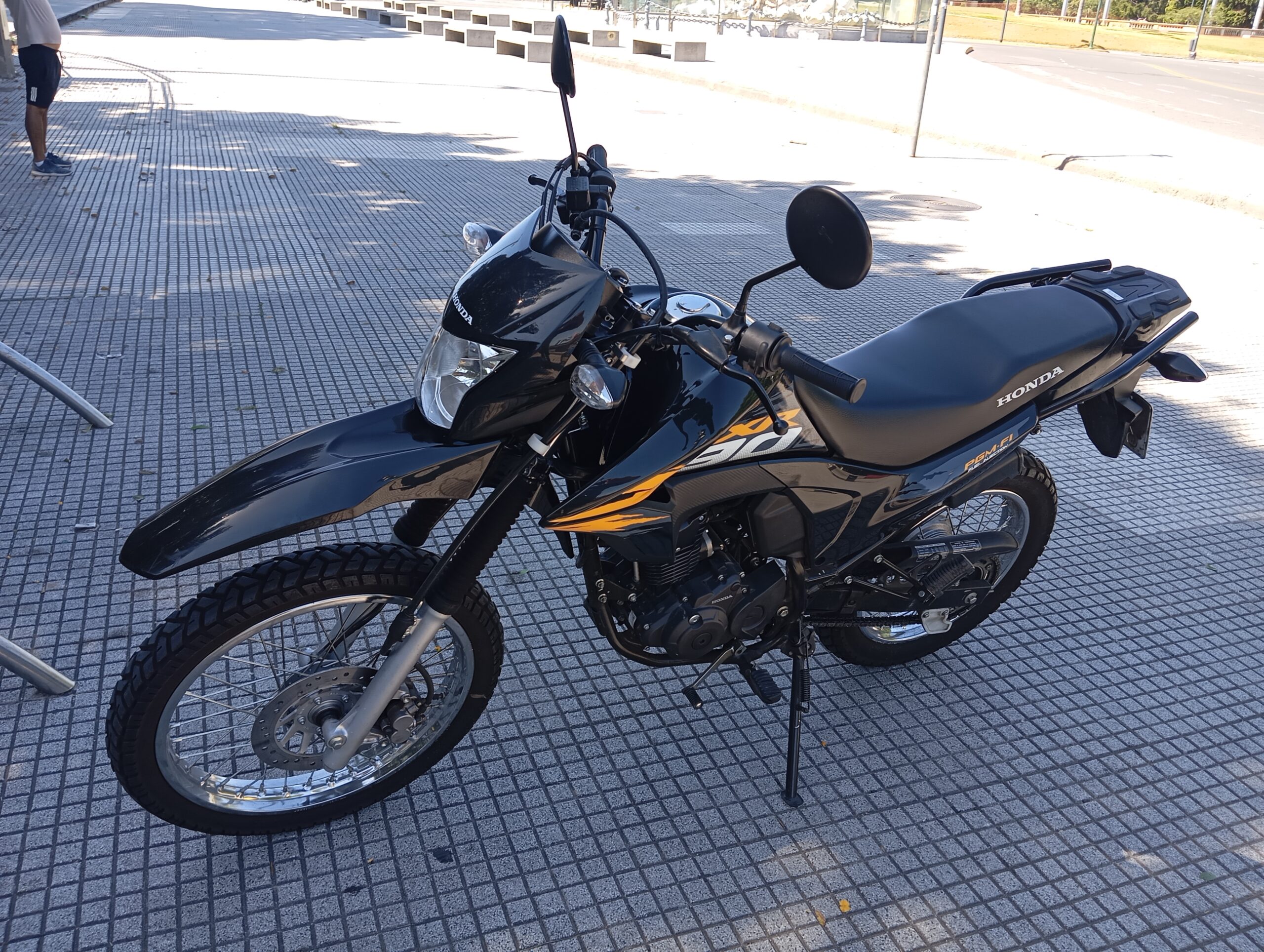 Honda  XR190 L 2023 Negro: imagen 2