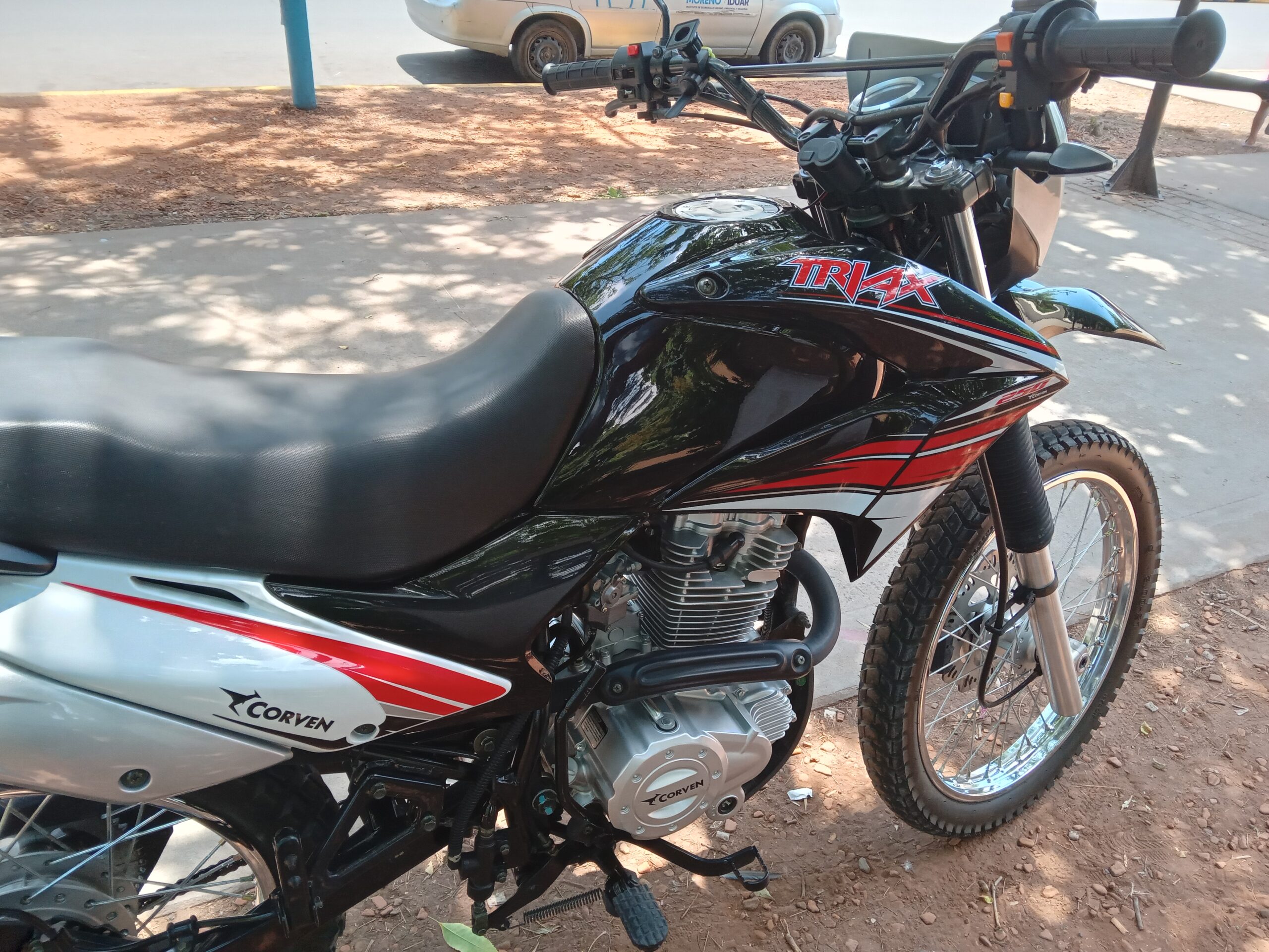 Corven  Triax  2021 Negro: imagen 1