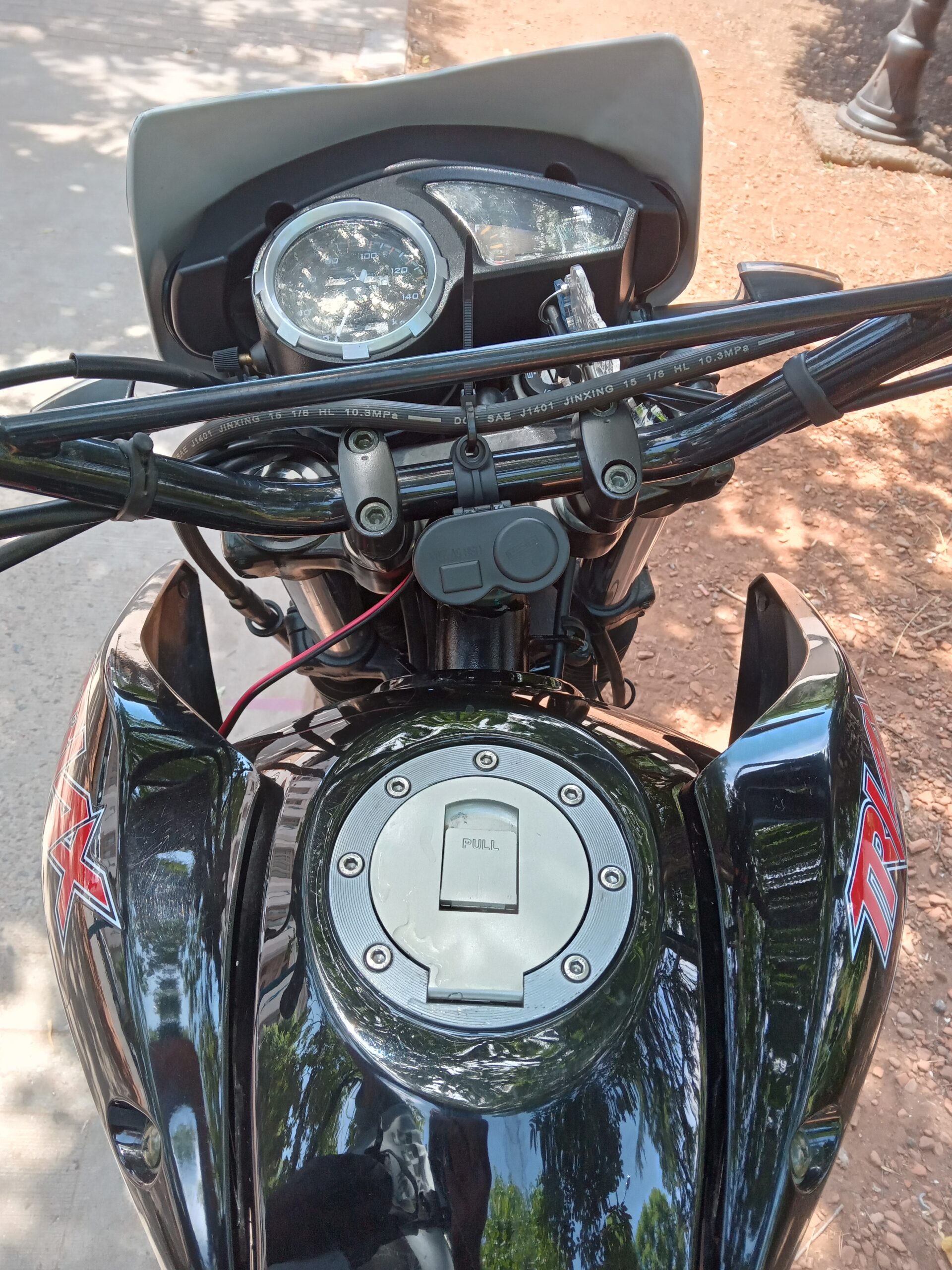 Corven  Triax  2021 Negro: imagen 2