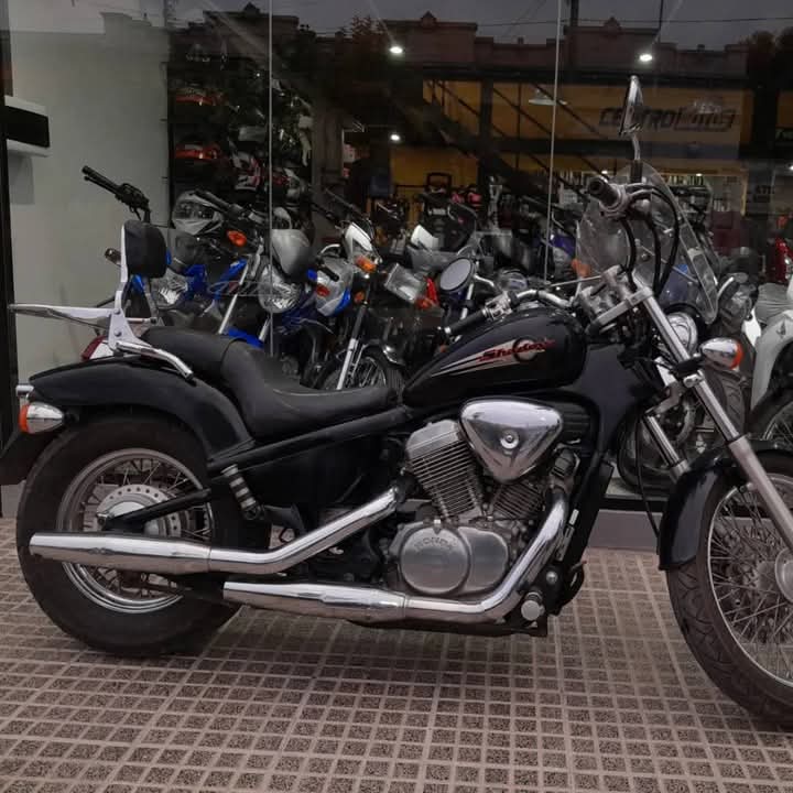 Honda Shadow 1998 Negro: imagen 2