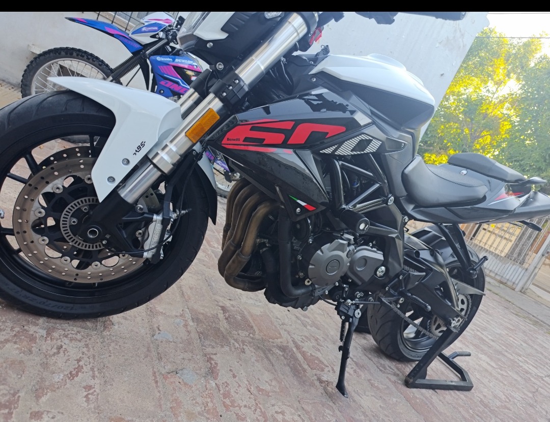 Benelli Tnt 600 I 2023 Blanco: imagen 1