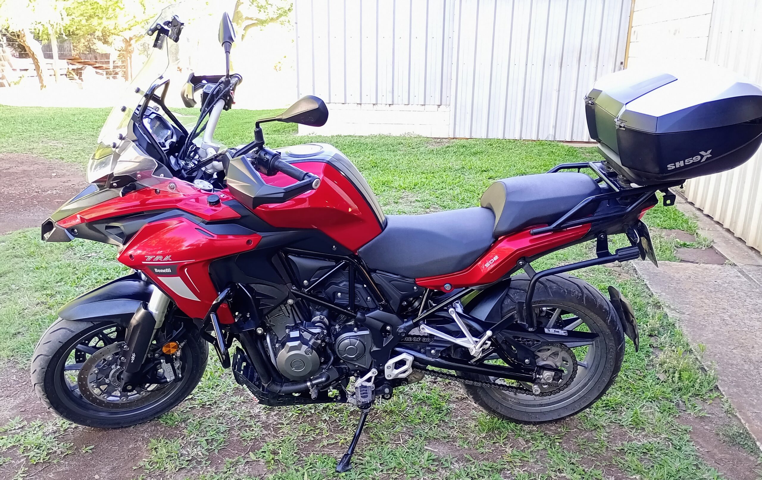 benelli trk 502: imagen 2