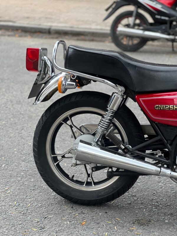 Suzuki GN125H