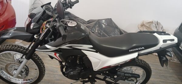 Honda  Xr190  2023 Negro