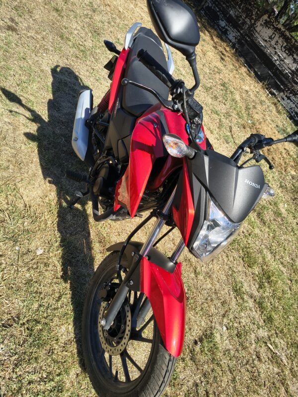 Honda twister CB 125 - 2024