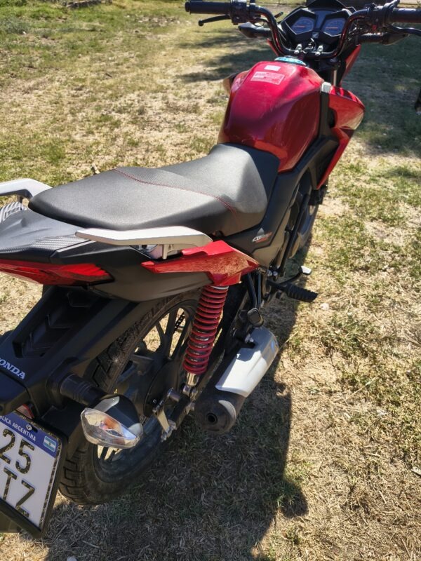 Honda twister CB 125 - 2024