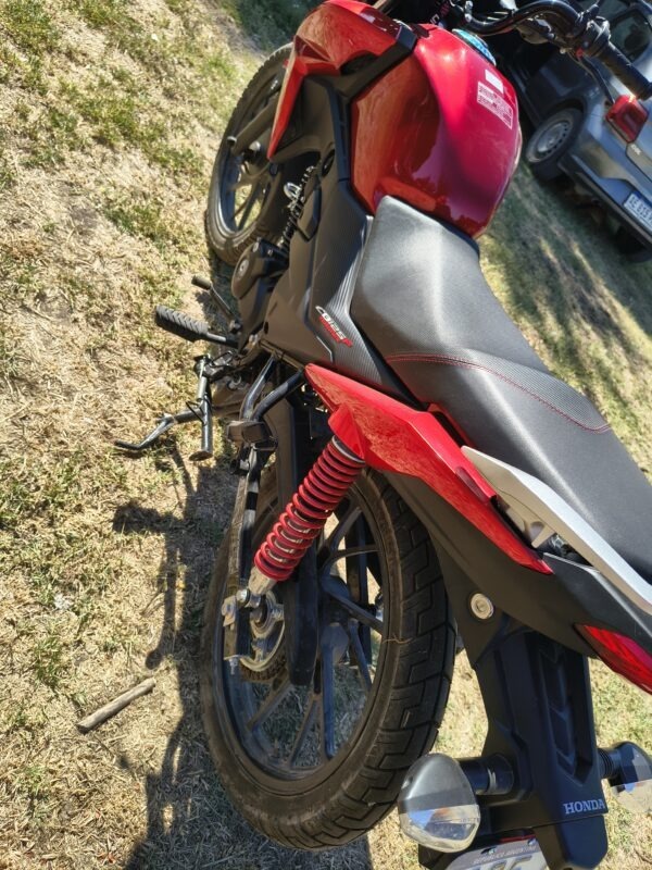 Honda twister CB 125 - 2024