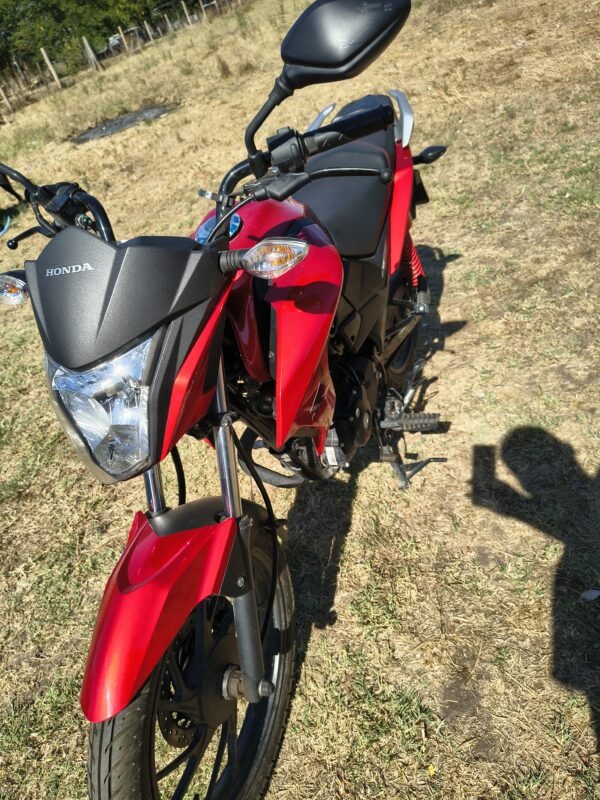 Honda twister CB 125 - 2024