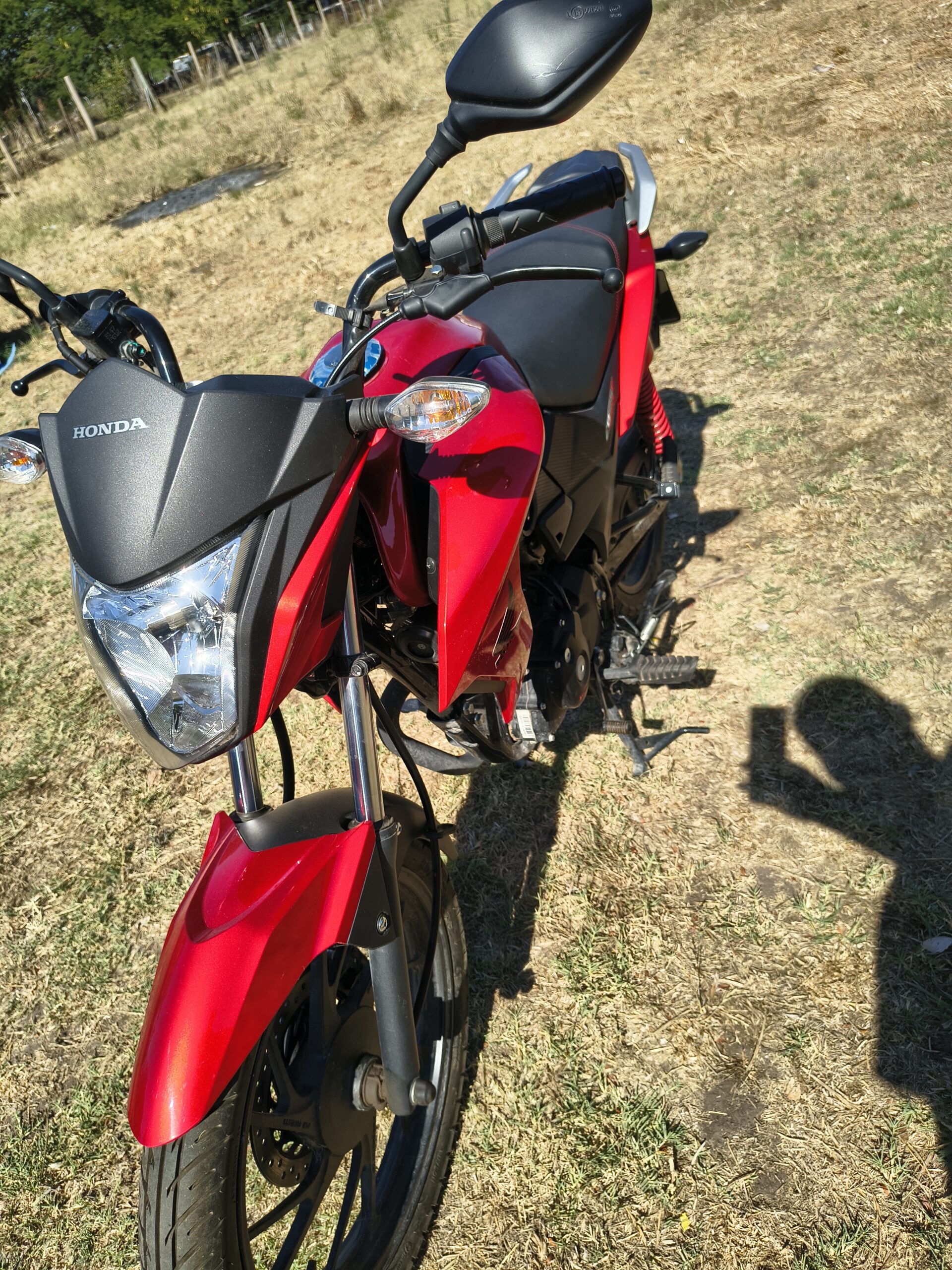 Honda twister CB 125 - 2024: imagen 4