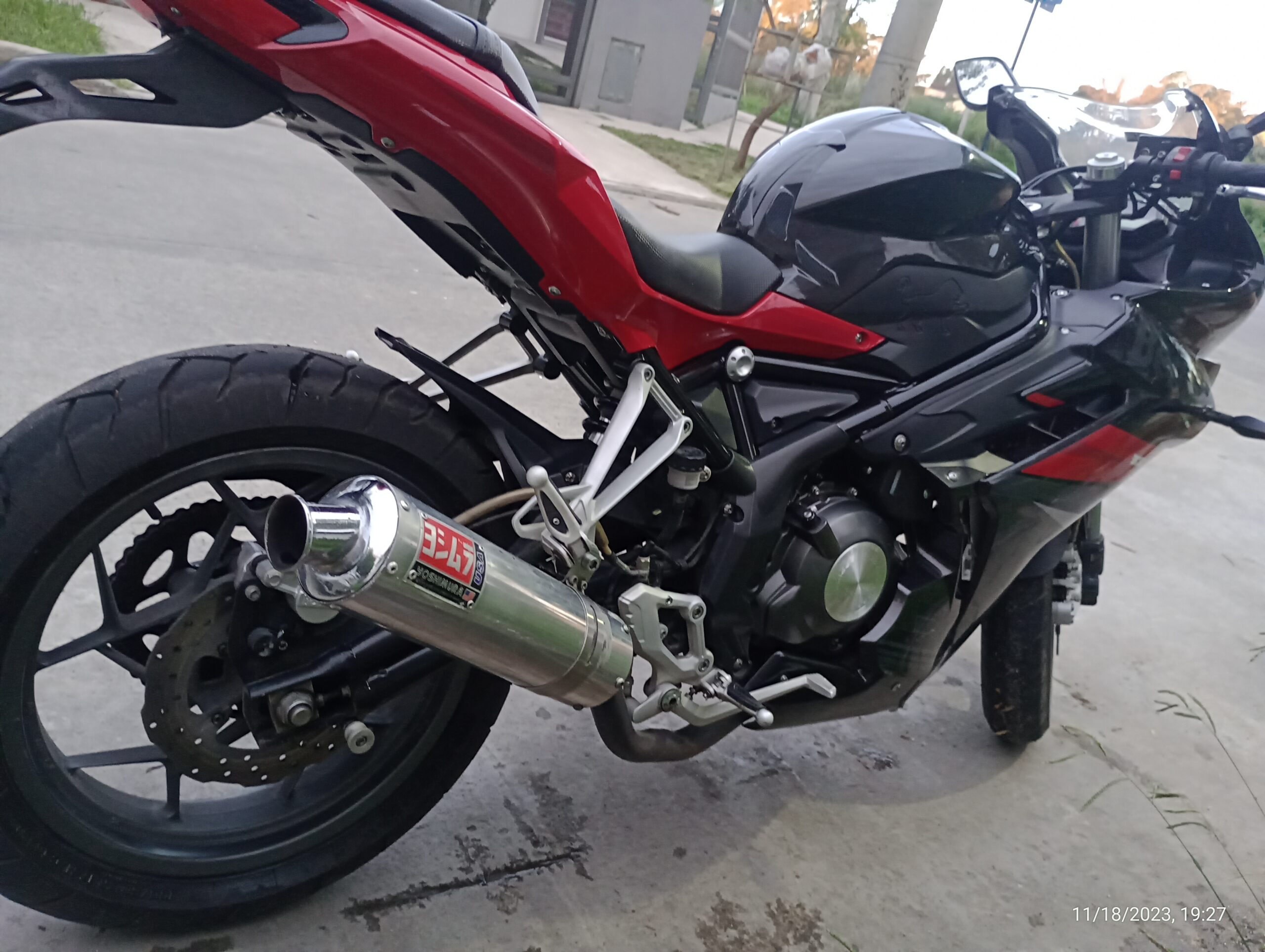 Benelli  302r  2019 Negro: imagen 3