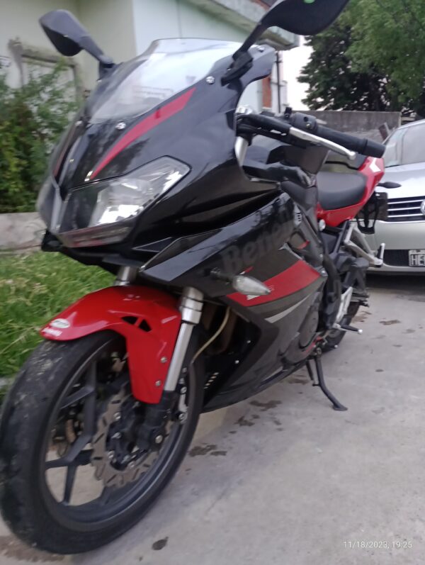 Benelli  302r  2019 Negro