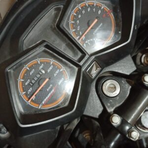 Honda  Twister 125 2023 Rojo: imagen 2