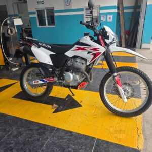 Honda  Xr 250 tornado 2023 Blanco: imagen 1