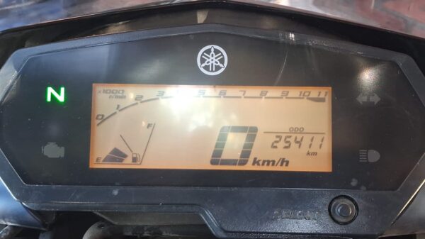 YAMAHA FZ 25